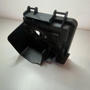 Honda Lawn Mower: Air Cleaner Box/Housing 17221-Z8B-900 & Gasket 17228-Z8B-900 - Picture 1 of 3