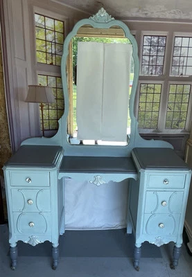 HERMOSO TOCADOR VINTAGE VERDE PÁLIDO Y GRIS Y BANCO GRIS A JUEGO Foto 1 de 4