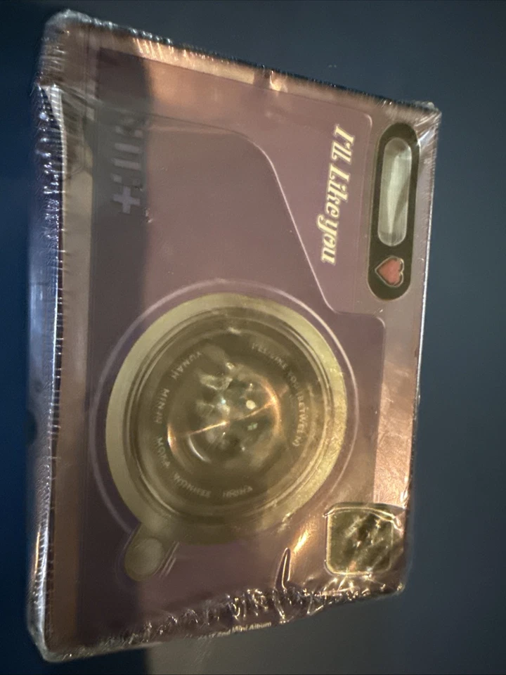 Illit - I'll Like You (Glitt Ver.))Photos, Stickers NEW Foto 1 de 4