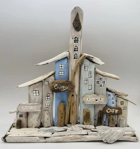 Treibholzkunst, natürliche Treibholzhäuser, Treibholz Strandkunst, Küstenkunst - Bild 1 von 6