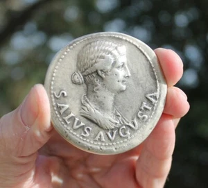 CRS. Francia, medalla, antigua Roma, Livia, esposa de Augusto, PLATA - Imagen 1 de 3