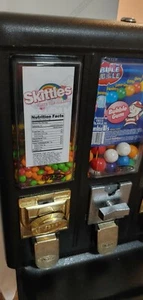 10 SKITTLES DISTRIBUTORE AUTOMATICO ETICHETTE ADESIVI CARAMELLE con NUTRIZIONE e Ingredienti - Foto 1 di 2