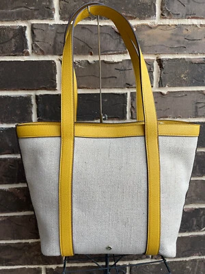 Nuevo con etiquetas $119 Bolso de Hombro Kate Landry Cuero Vegano Grande Amarillo Natural Foto 1 de 4