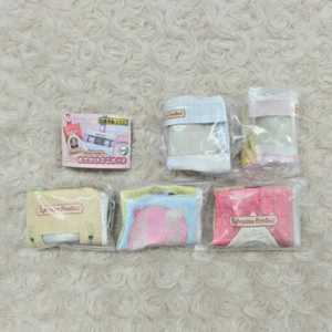 Sylvanian Families Going Out Mini Pouch Capsule Toy Complete Set of 5 Gacha NEW - Picture 1 of 3