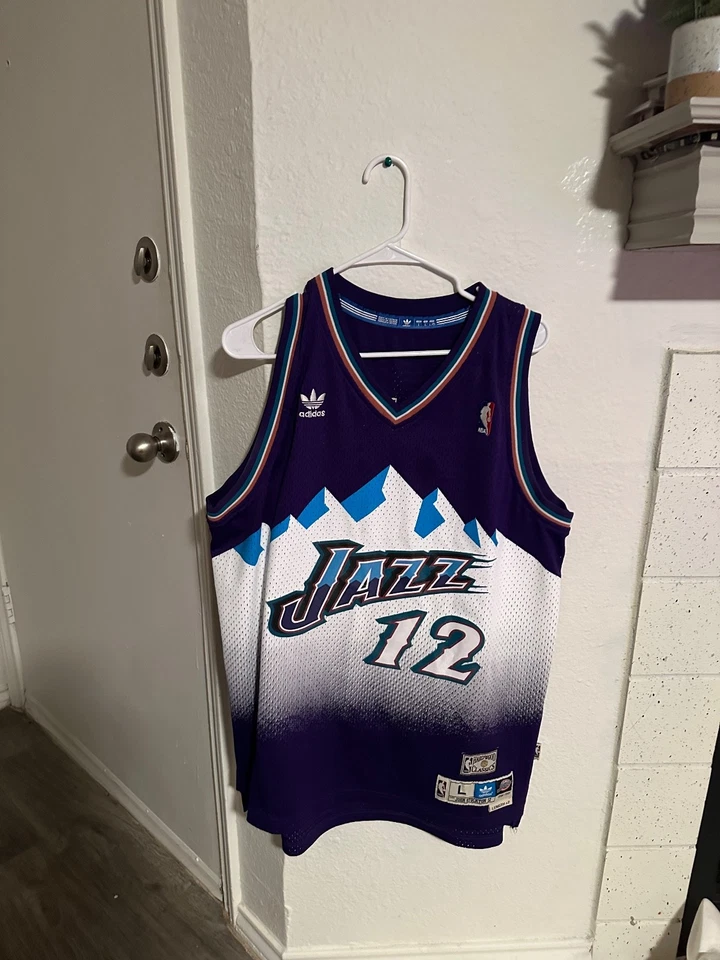 Camiseta Utah Jazz Para Hombre L Púrpura Adidas #12 John Stockton Madera Dura Clásica Foto 1 de 2