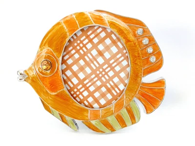 MARCO DE FOTOS DE PECES ESMALTADOS CON PEDRERÍA ~ TIENE CAPACIDAD PARA 3"" X 2,5"" Foto 1 de 4