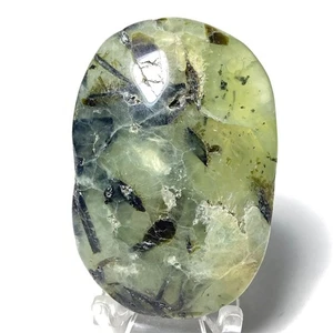 Piedra pulida curativa cristal cuarzo palma turmalina prehnita natural 96 g P76 - Imagen 1 de 5