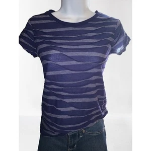 Simply Vera Vera Wang marineblau & grau gestreiftes gerafftes T-Shirt - Petite Small - Bild 1 von 5