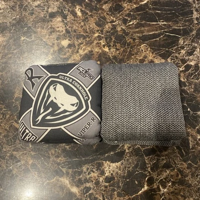 Juego de bolsas Ultra Cornhole Viper-R Cornhole - Aprobado ACL (carbón) Foto 1 de 4