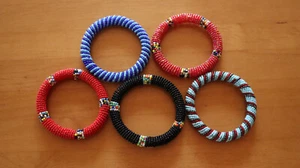 Afrikanische Armreife handgefertigte bunte Perlen Armbänder, Tansania AUSWAHL - Bild 1 von 16