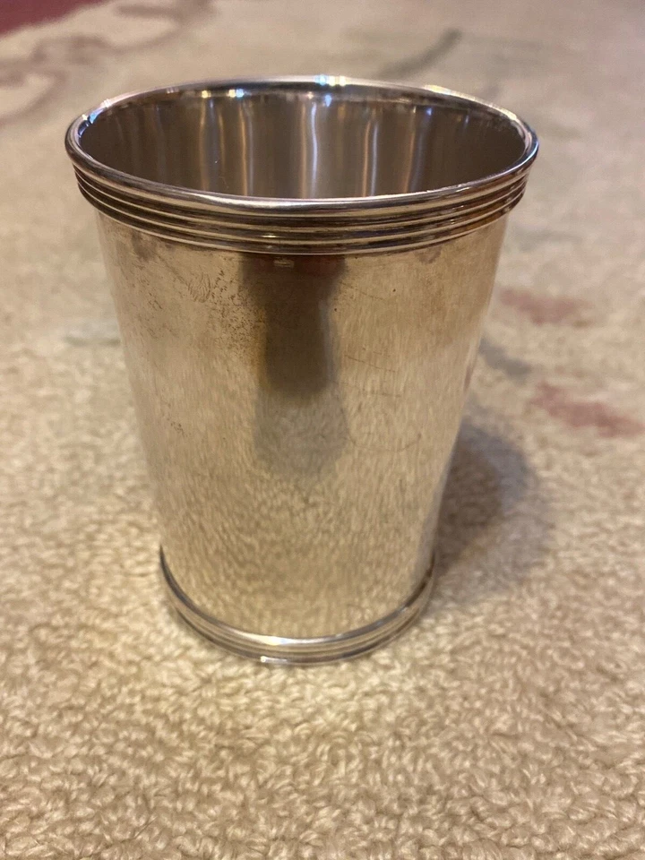 Чашка Julep из стерлингового серебра 5 унций «International Sterling P699» как новая  - Изображение 1 из 3