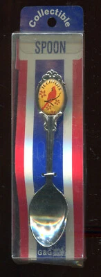 G & G  COLLECTIBLE ILLINOIS SOUVENIR DEMITASSE SPOON (D145)  - Image 1 of 3