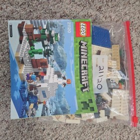LEGO Minecraft: The Snow Hideout (21120) Complete some parts substituted color