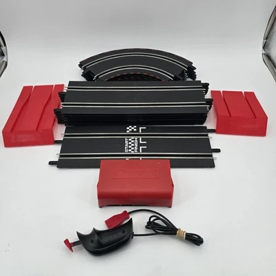 Carrera GO 1:43 Ranura Coche Pista Lote 17 piezas Rectas Curvas Arranque Acabado Controlador Foto 1 de 4