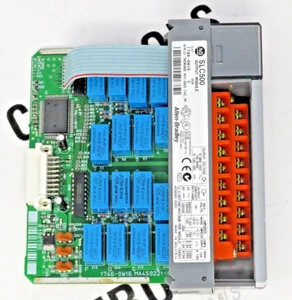 Allen-Bradley 1746-OW16 Series C SLC 500 16-Point Relay Output Module - Picture 1 of 4