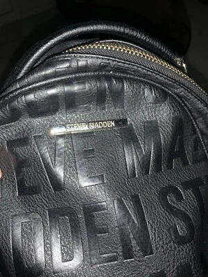 Steve Madden 背包 钱包 皮革 黑色。 宽敞可调肩带 — 第 1/4 张图片