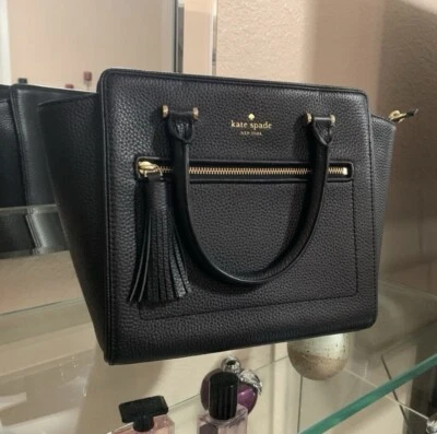 KATE SPADE CHESTER STREET PEQUENA BOLSA SATCHEL DE COURO ALLYN WKRU4322 PRETA. - Imagem 1 de 4