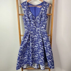 Review Dress Womens 6 Purple Floral Lace Fit & Flare Sleeveless Knee Length - Picture 1 of 12