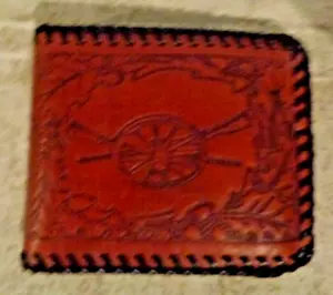 VINTAGE HANDTOOLED BI-FOLD LEATHER WALLET DEER RIFLES ***** - Picture 1 of 3