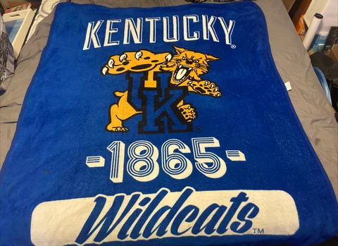 kentucky wildcats 48x57 Inch Throw Blanket Never Used Only Displayed NorthWest Cover