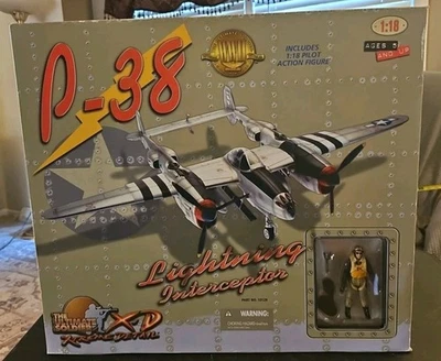 21st Century Toys escala 1:18 P-38 Lightning Interceptor - Nuevo en caja Foto 1 de 4