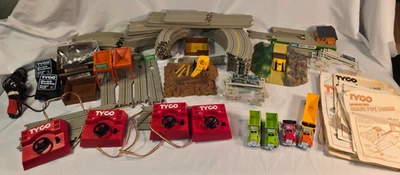 Lote De Colección Juegos De Camiones Eléctricos Tyco US1; Registro, Grava, 2 Controladores Foto 1 de 4