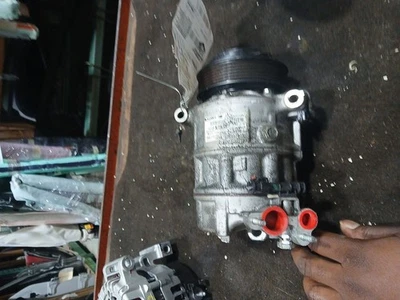 AC Compressor Classic Style VIN G 4th Digit Fits 10-22 RANGE ROVER 3057712 - Image 1 of 4