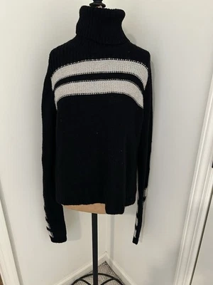 Theory 大号黑色条纹高领长袖羊毛/丝绸通风口毛衣 — 第 1/4 张图片