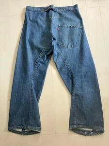 Levi’s 00s Engineered Jeans W31 3D Cut Loose Fit Cinch Back Denim Pants Japan - Picture 1 of 24