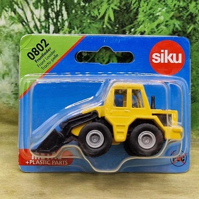 SIKU SUPER SERIES DIECAST FRONT LOADER TRACTOR - #0802 - LENGTH 75MM NEW IN BOX - Image 1 of 2