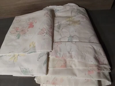 JC Penny Percale Sheet Set Florals Cotton/Polyester Twin Set Fitted Flat - Image 1 of 4