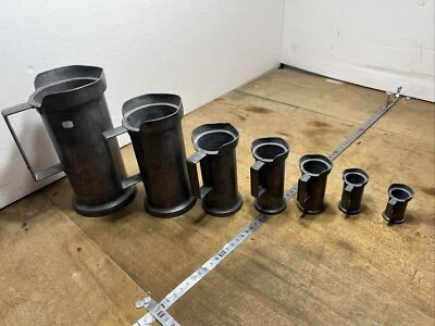 Ustensiles Série 7 anciennes MESURES EN ETAIN ref N. 2 - Photo 1/4