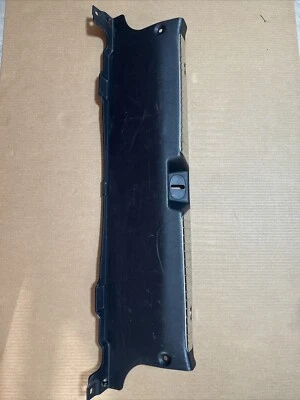 Cubierta de plástico para panel trasero Kia Cadenza 2015-2016 85770-3R700 OEM Foto 1 de 4