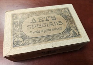 Scatola portasigari in legno vintage anni 40 Art's Specials dal Wisconsin Dist 50 tasse pagate - Foto 1 di 7