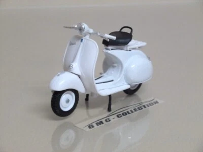 PiAGGiO VESPA 150 1956 BiANCO WHiTE SCOOTER MOTO MAiSTO 1/18 - Immagine 1 di 3