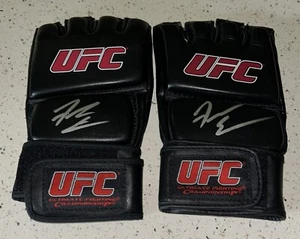 GUANTI FIRMATI FRANKIE EDGAR UFC MMA STRIKER THE RESPONSE FIGHTER AUTOGRAFO AUTO - Foto 1 di 1