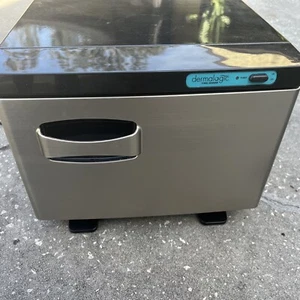 DERMALOGIC 2in1 Towel Warmer UV Light Sterilizer 8L Salon Spa Beauty Pre-Owned - Picture 1 of 5