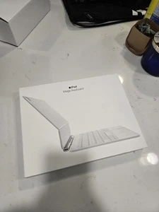 Apple Magic Keyboard for iPad Air 11-inch A3339 (M3) Brand New - Bild 1 von 3
