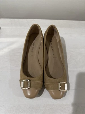 Cuñas para mujer Anne Klein Flex bronceadas talla 9,5 Foto 1 de 4