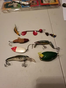 7 Fishing Lures Unknown Brands And Types - Picture 1 of 6