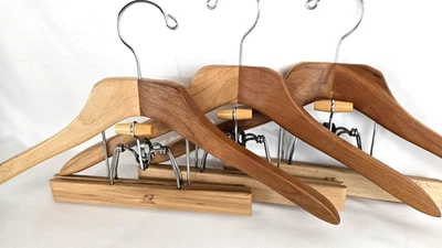 Lote de 3 Perchas Setwell 18" Madera Resistente Hechas en EE. UU. Perchas Originales Foto 1 de 2