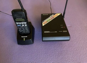 Panasonic KX-T7885 Bezprzewodowy telefon wieloliniowy z identyfikatorem dzwoniącego - Zdjęcie 1 z 6