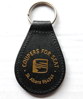 SEAT GOLD FOIL PRINTED LEATHER TRADITIONAL ENGLISH KEYRING COUPERS St ALBANS - Image 1 of 2