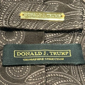 Donald J. Trump Signature Collection braune geprägte Paisley-Krawatte - Bild 1 von 6