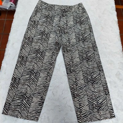 Travel Smith Women's Cropped Capri Pants Size 4 Wide Leg Zebra Print White Black - Image 1 of 4