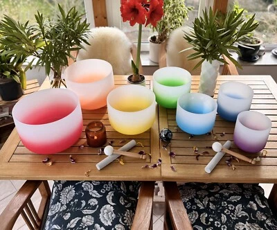 7x Kristallklangschalen Singing Bowl Crystal Klangschalen Chakra Frostet - Bild 1 von 4