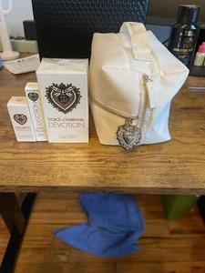 Devotion beauty bag with 1.7 perfume intense travel and mascara - Picture 1 of 1