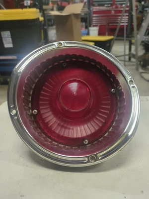 1964 Ford Falcon Tail Light Assembly Sedan, Hardtop, Convertible, Without Backup — 第 1/3 张图片