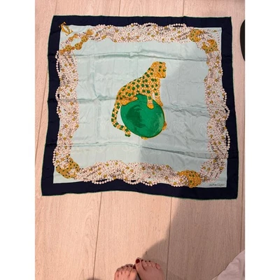 Bufanda de seda vintage Must de Cartier Panthère & Pearls - Hecha en Italia  Foto 1 de 4