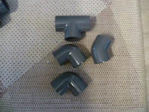 4 Stück GF Georg Fischer PVC Winkel, T-Stück 40mm - Bild 1 von 1